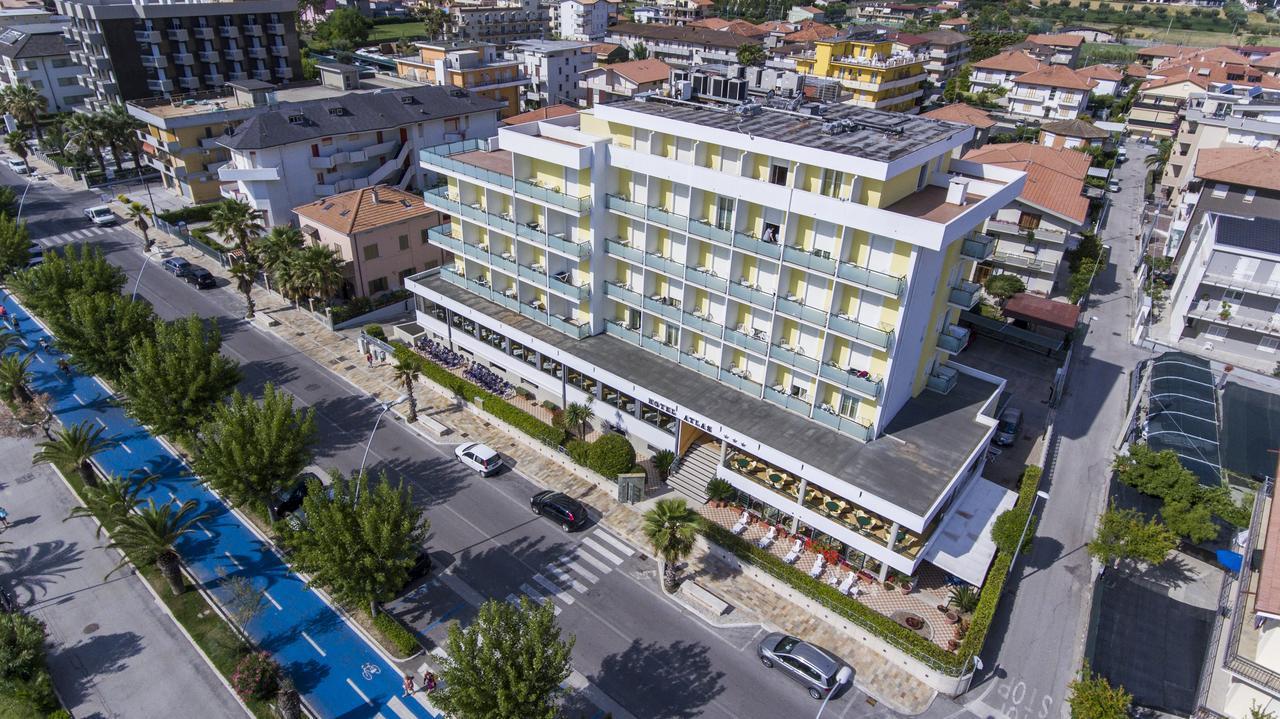Hotel Atlas Alba Adriatica Bagian luar foto